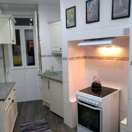 דירה 3 Bedroom In Mouraria ליסבון