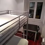 Apartment 3 Bedroom In Mouraria *